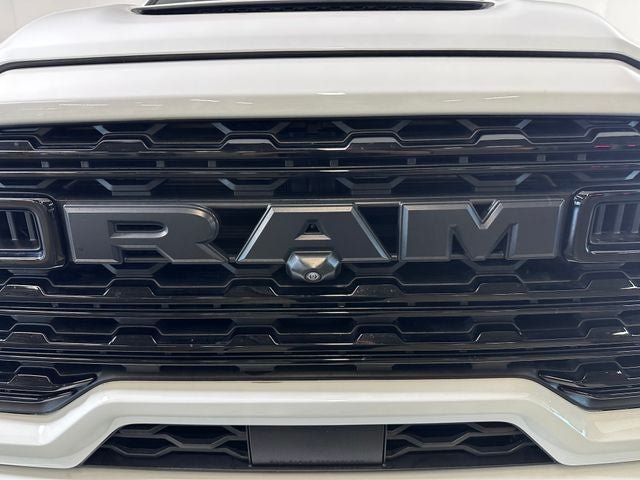 Used 2025 RAM 2500 Limited AWD/4WD image 9