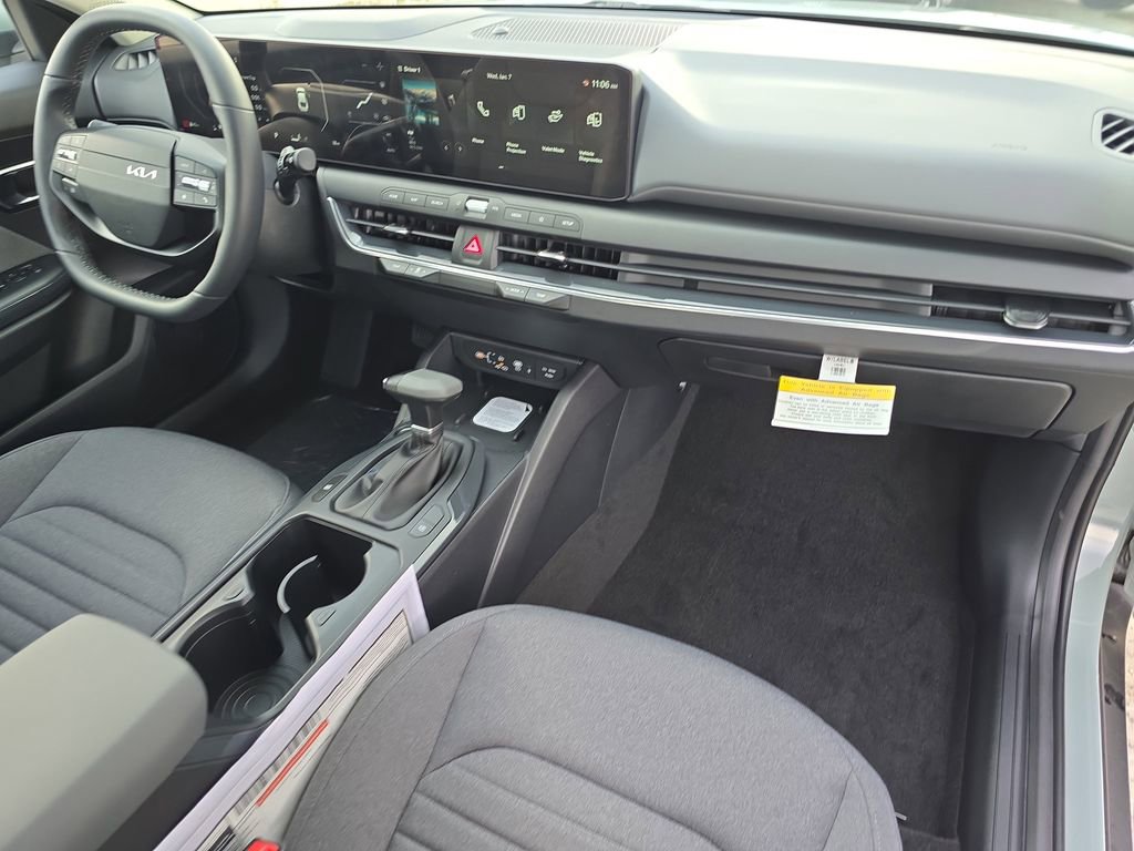 New 2025 Kia K4 EX image 13