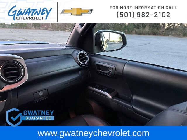 Used 2023 Toyota Tacoma Limited image 30