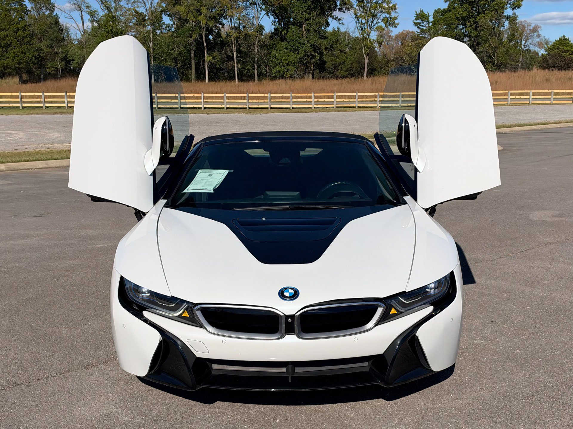 Used 2019 BMW i8 Roadster AWD/4WD image 17