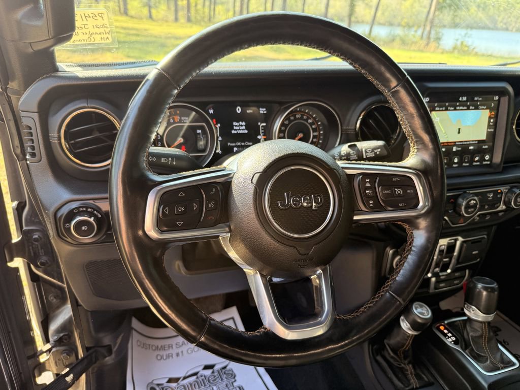Used 2021 Jeep Wrangler Unlimited Sahara AWD/4WD image 19