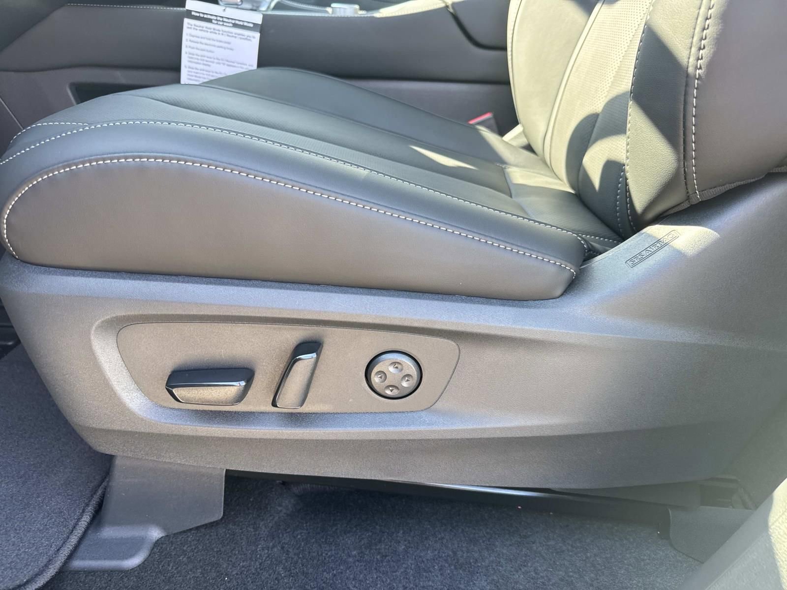 New 2026 INFINITI QX60 Luxe w/ Family Package AWD/4WD image 13