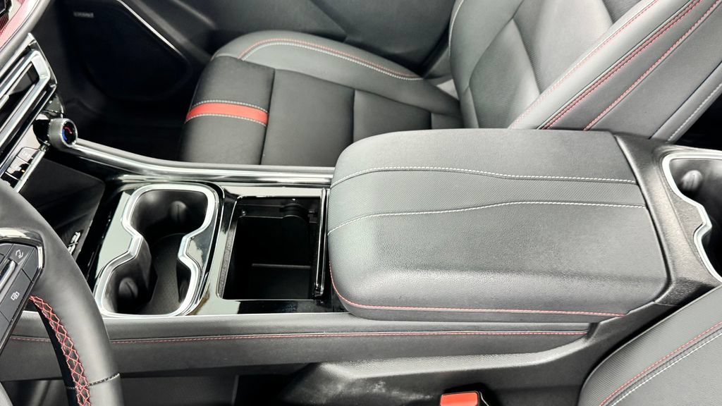 Used 2024 Chevrolet Traverse RS w/ LPO, Floor Liner Package AWD/4WD image 38