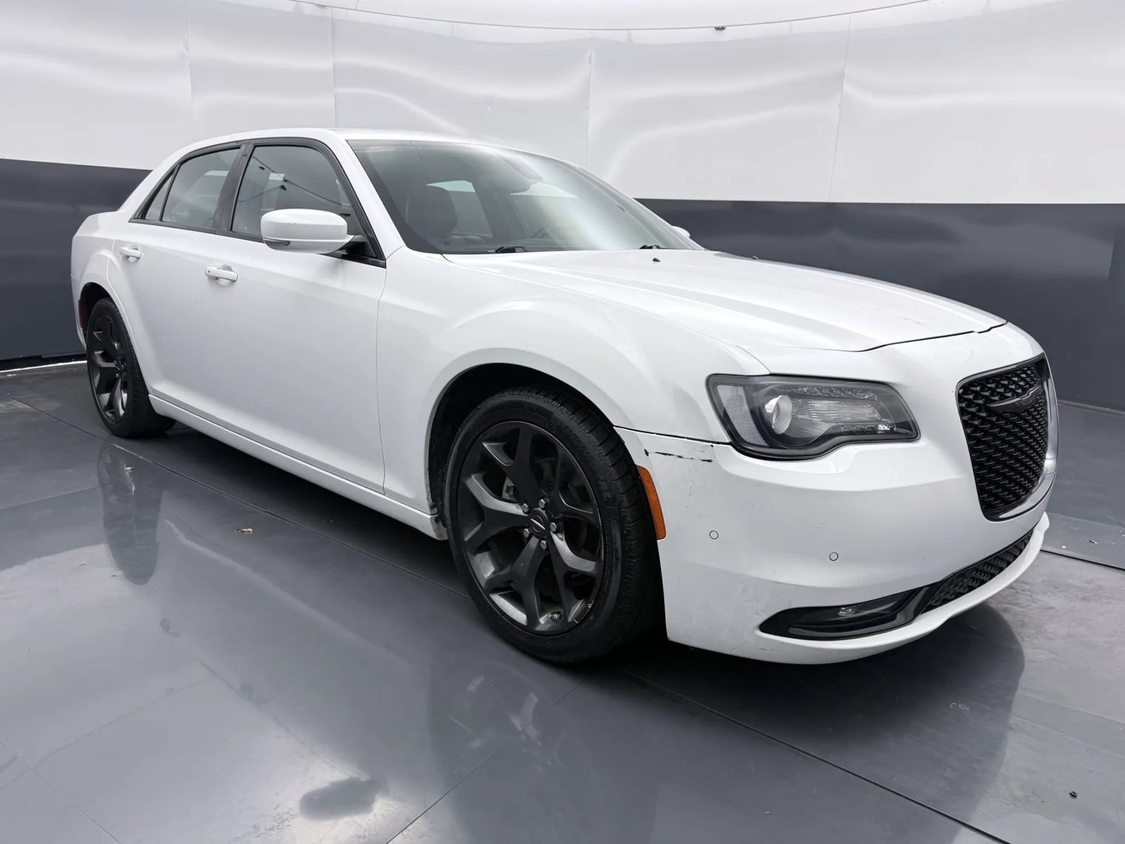 Used 2023 Chrysler 300 S RWD image 1