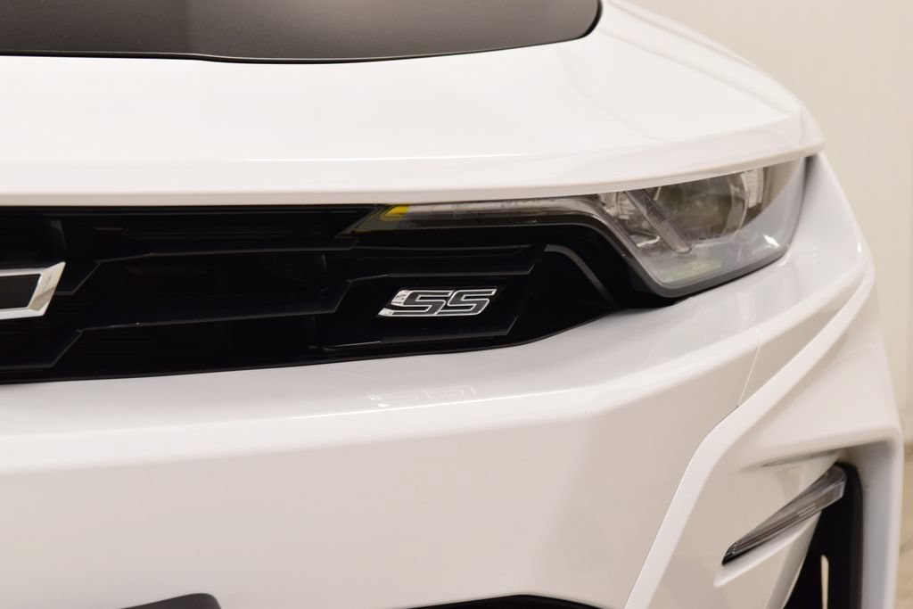 Used 2021 Chevrolet Camaro SS RWD image 16