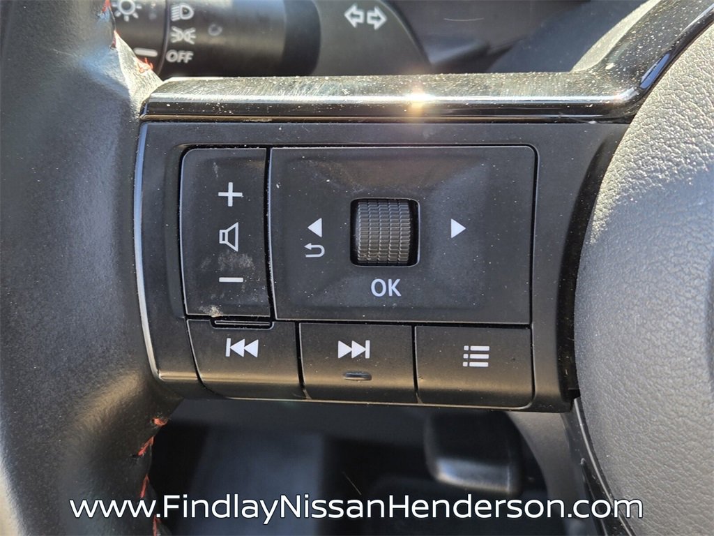 Used 2025 Nissan Kicks SR image 30