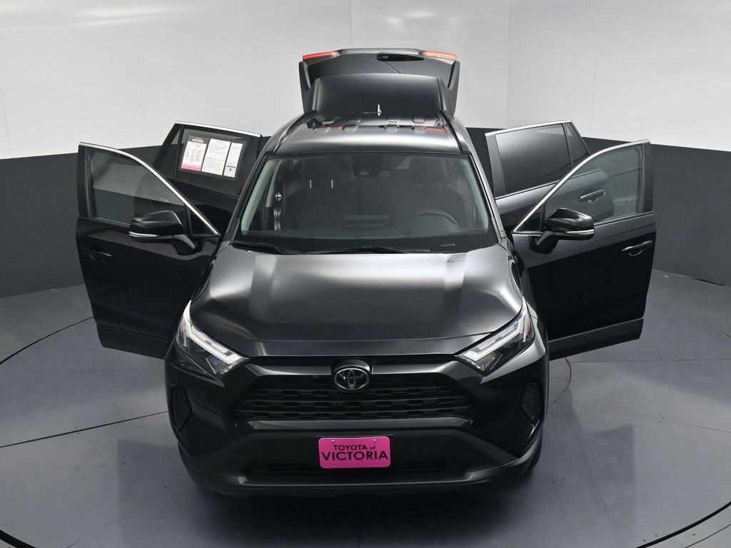 Used 2024 Toyota RAV4 XLE FWD image 23
