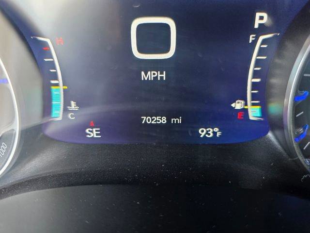 Used 2023 Chrysler Pacifica Touring-L FWD image 33