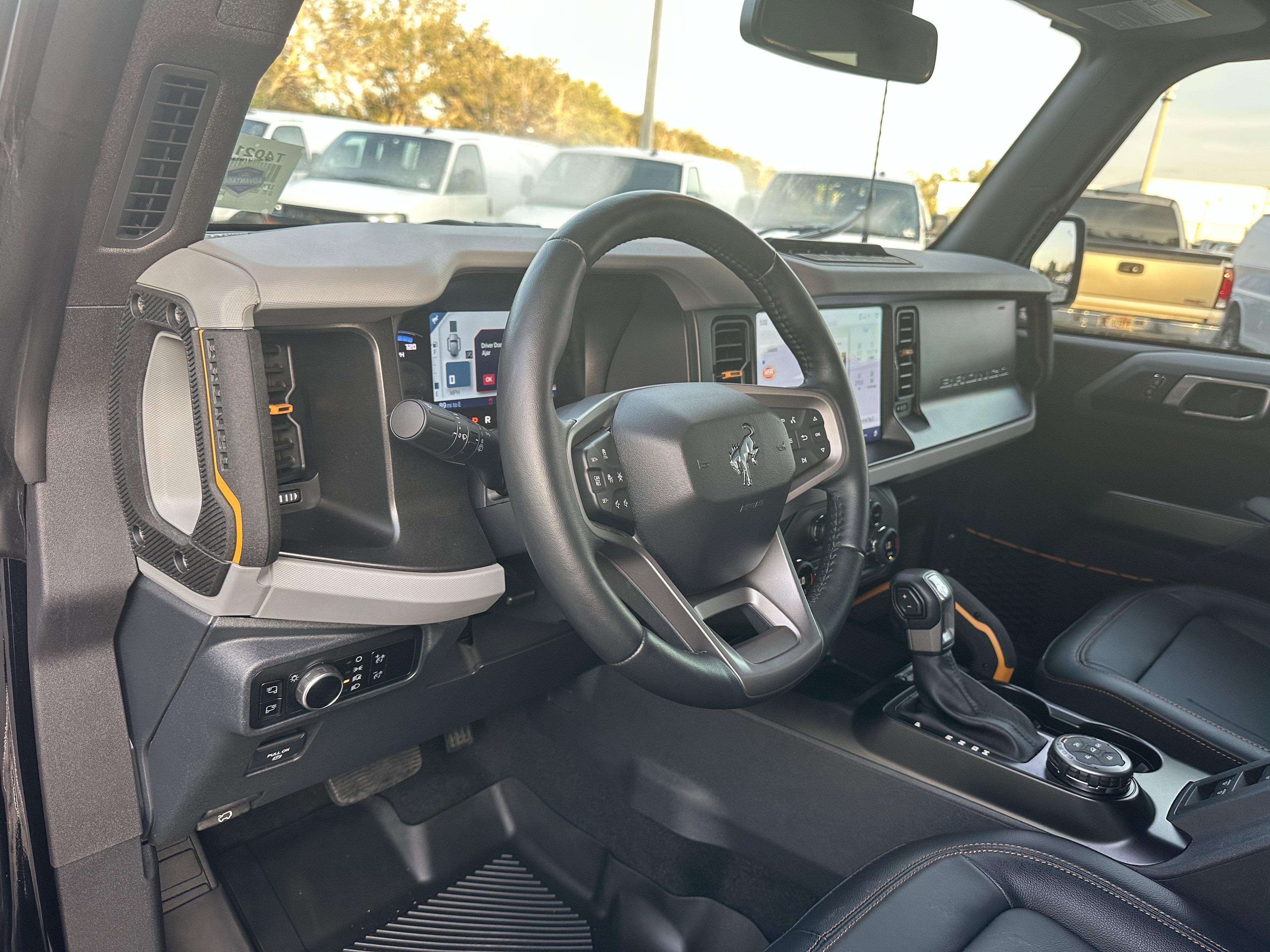 Used 2023 Ford Bronco Badlands image 16