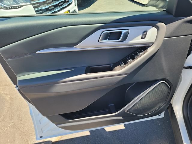 New 2026 Ford Explorer Active AWD/4WD image 8