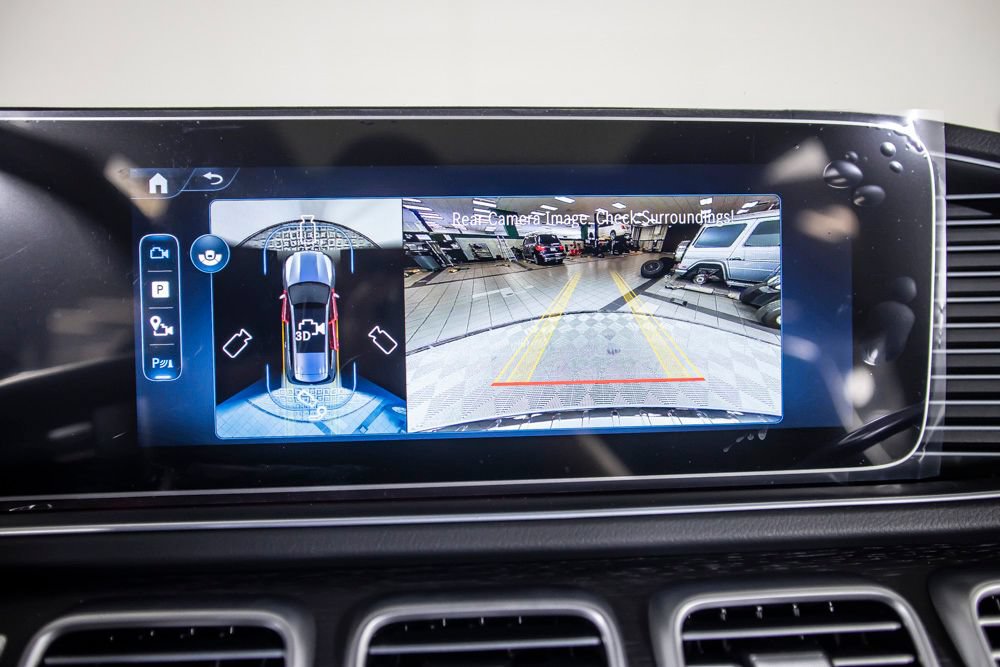Used 2025 Mercedes-Benz GLS 580 4MATIC image 31