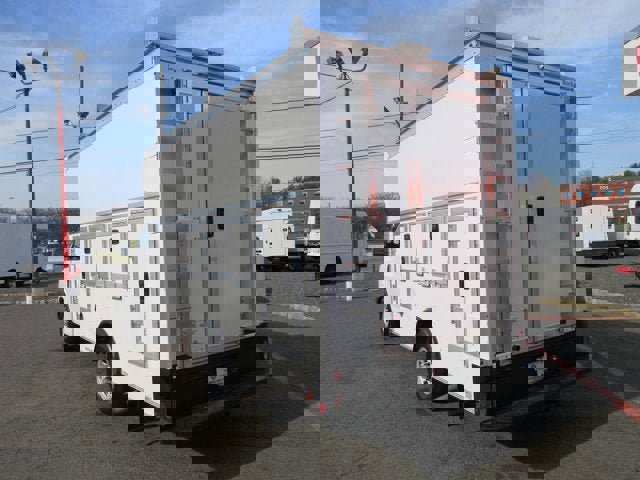 Used 2017 Chevrolet Express 3500 image 4