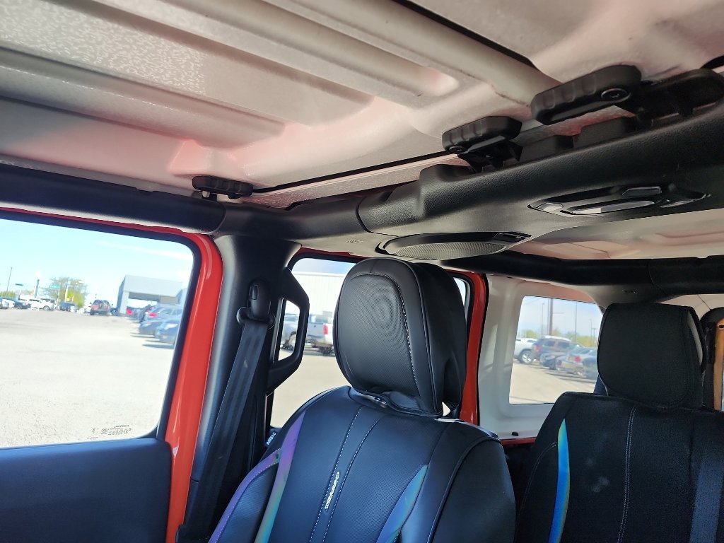 Used 2023 Jeep Wrangler Sahara image 20