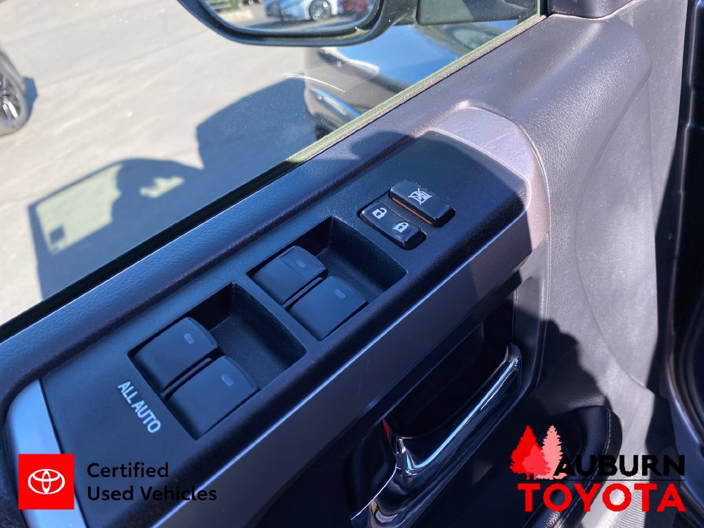 Certified 2021 Toyota 4Runner SR5 AWD/4WD image 11