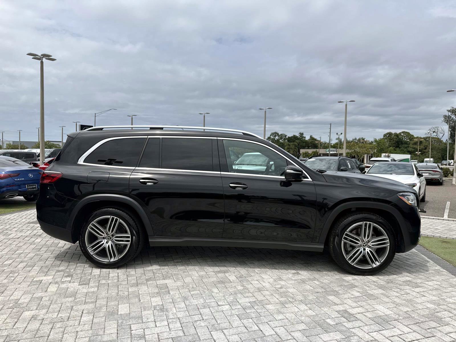 Certified 2025 Mercedes-Benz GLS 450 4MATIC image 6