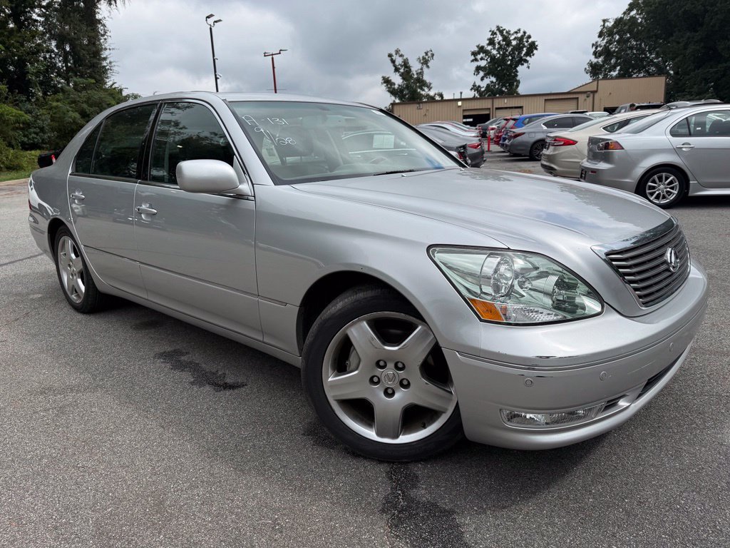 Used 2005 Lexus LS 430 w/ Premium Pkg RWD image 2