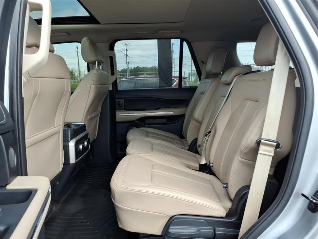 Used 2022 Ford Expedition Limited RWD image 18