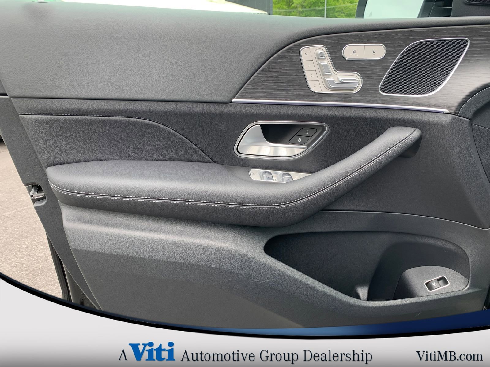 Used 2025 Mercedes-Benz GLE 350 4MATIC image 11