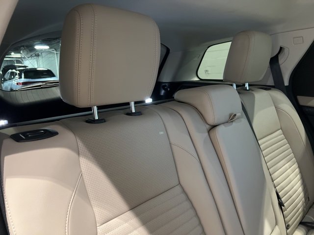 Used 2023 Land Rover Discovery Sport S image 47