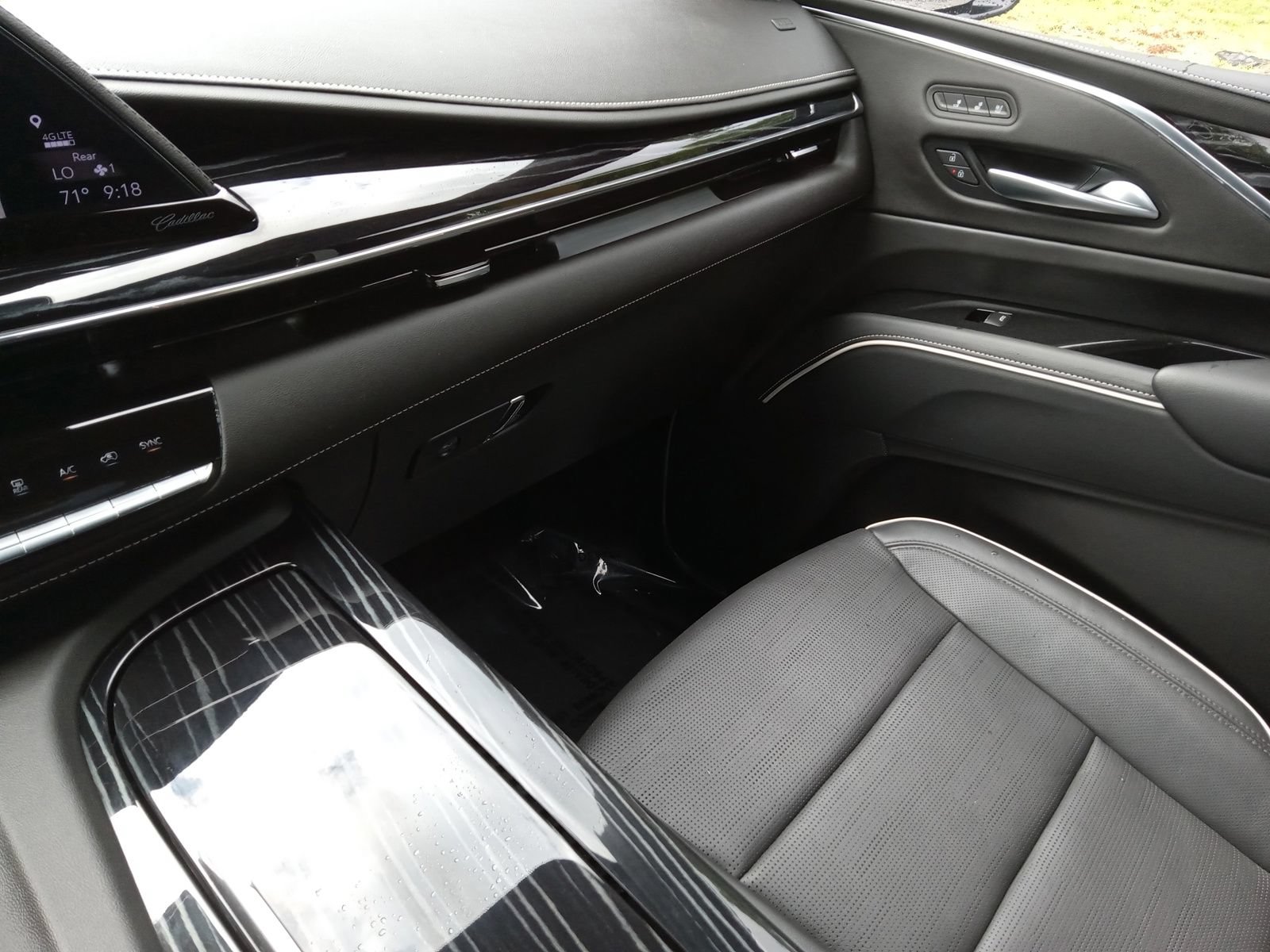 Used 2023 Cadillac Escalade Sport w/ LPO, ONYX Package AWD/4WD image 20