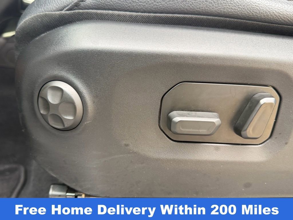 Used 2024 Jeep Wrangler Unlimited Sahara w/ Technology Group image 21