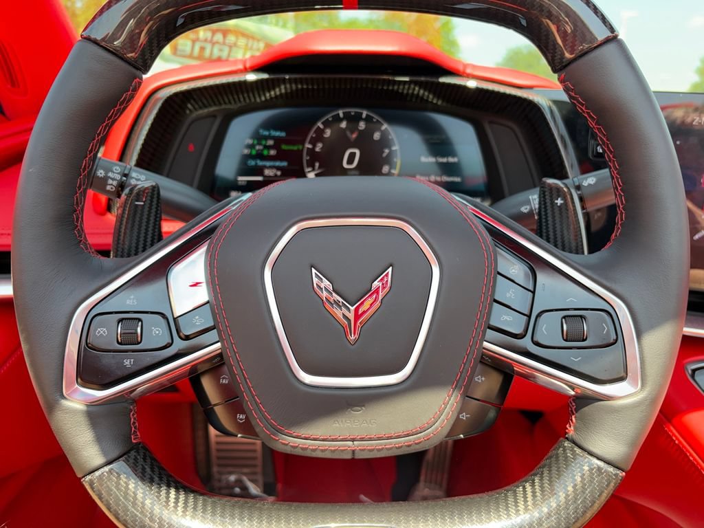 Used 2025 Chevrolet Corvette Z06 RWD image 11