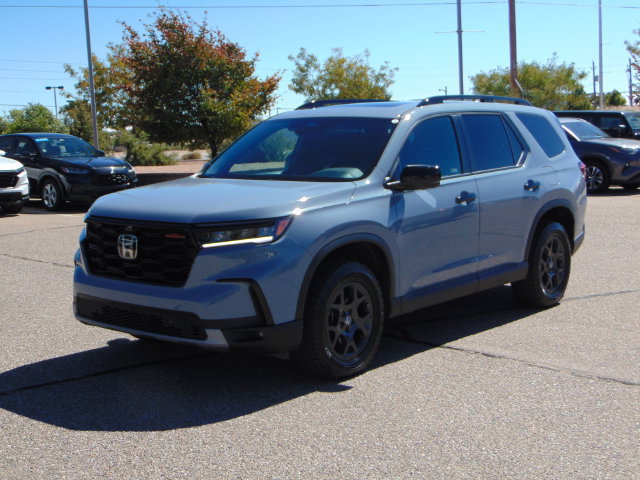 Certified 2024 Honda Pilot TrailSport image 8