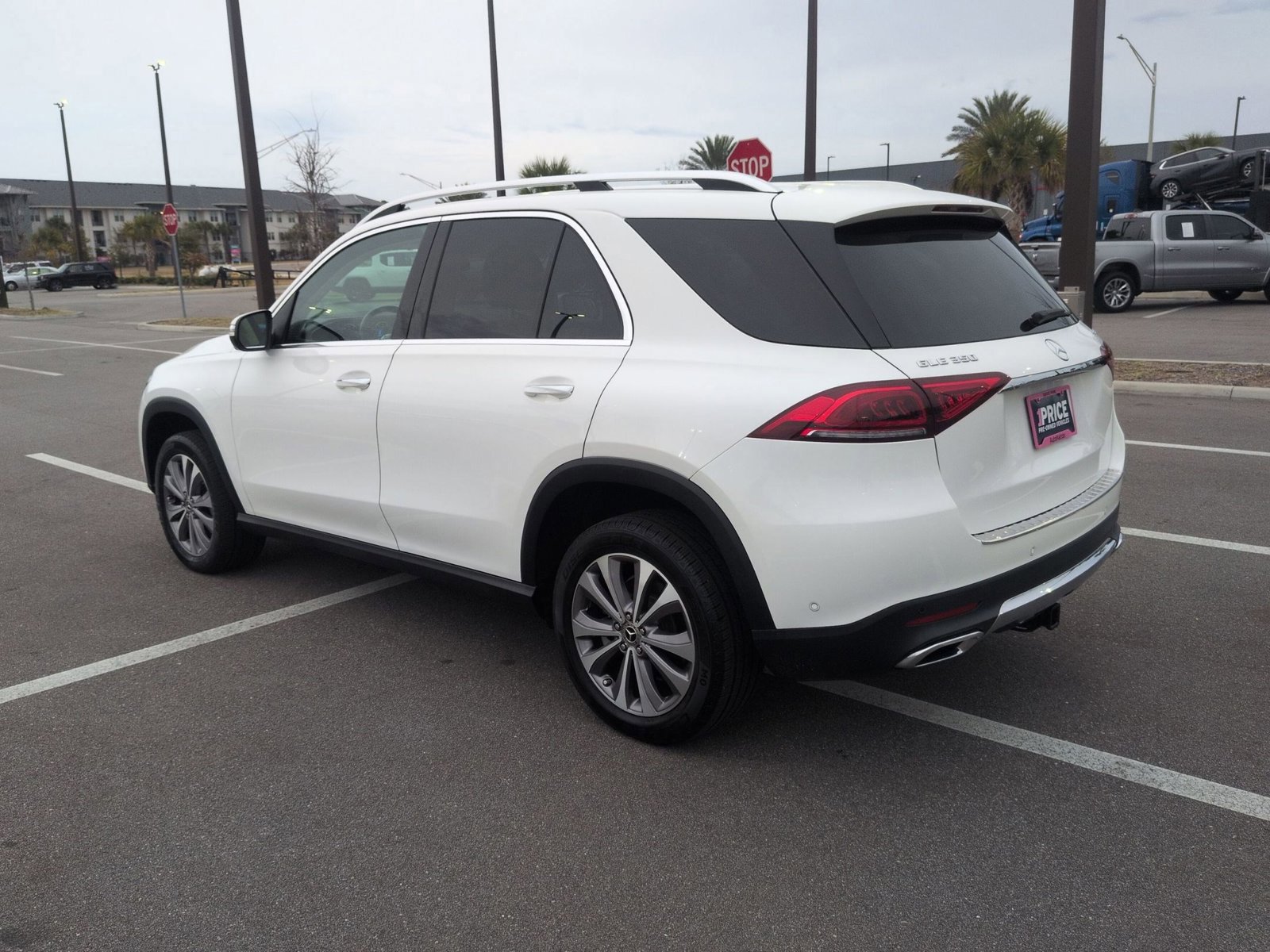 Used 2022 Mercedes-Benz GLE 350 4MATIC image 3