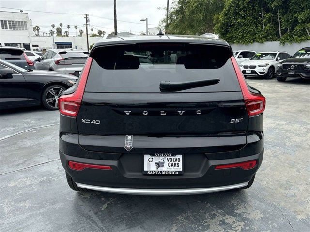 New 2024 Volvo XC40 B5 Plus w/ Climate Package image 6