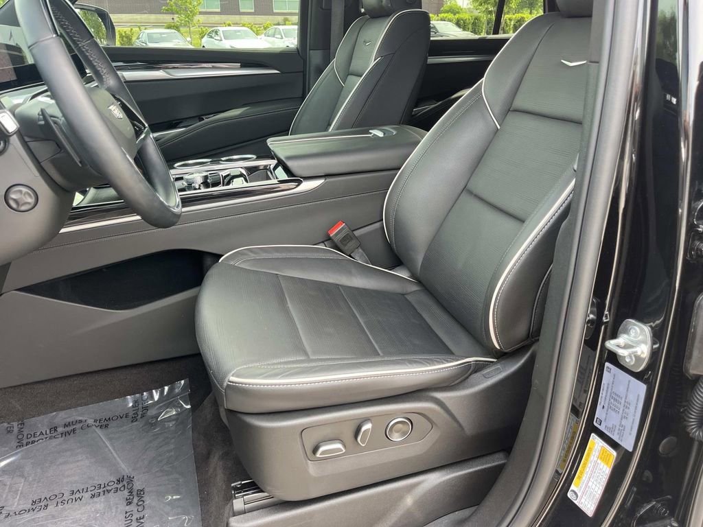 Certified 2025 Cadillac Escalade Sport w/ Touring Package AWD/4WD image 22