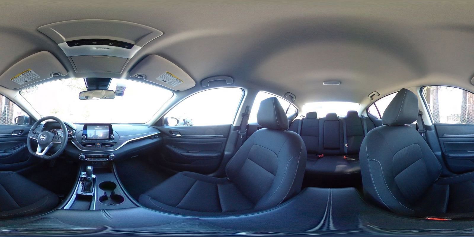 Used 2025 Nissan Altima 2.5 SV FWD image 41