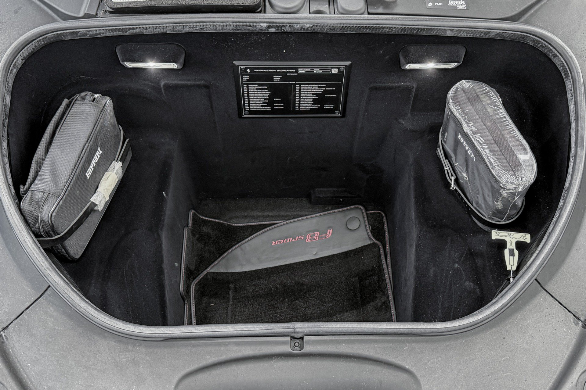 Used 2023 Ferrari F8 Tributo RWD image 18