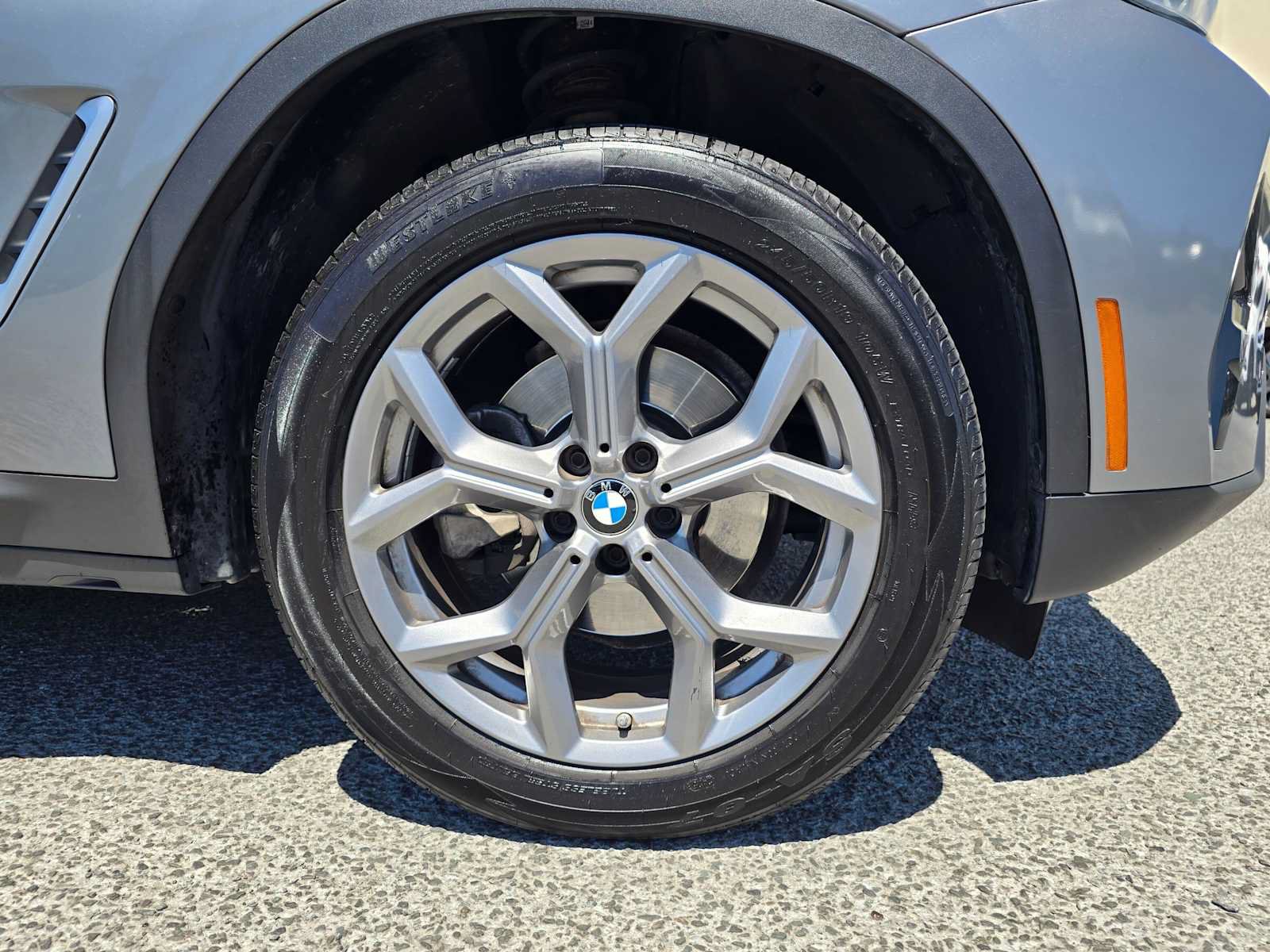 Used 2024 BMW X3 sDrive30i w/ Convenience Package RWD image 9