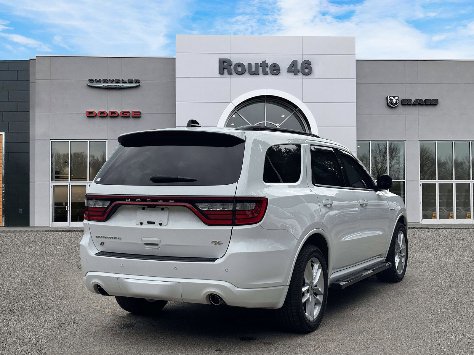 Used 2023 Dodge Durango R/T AWD/4WD image 5