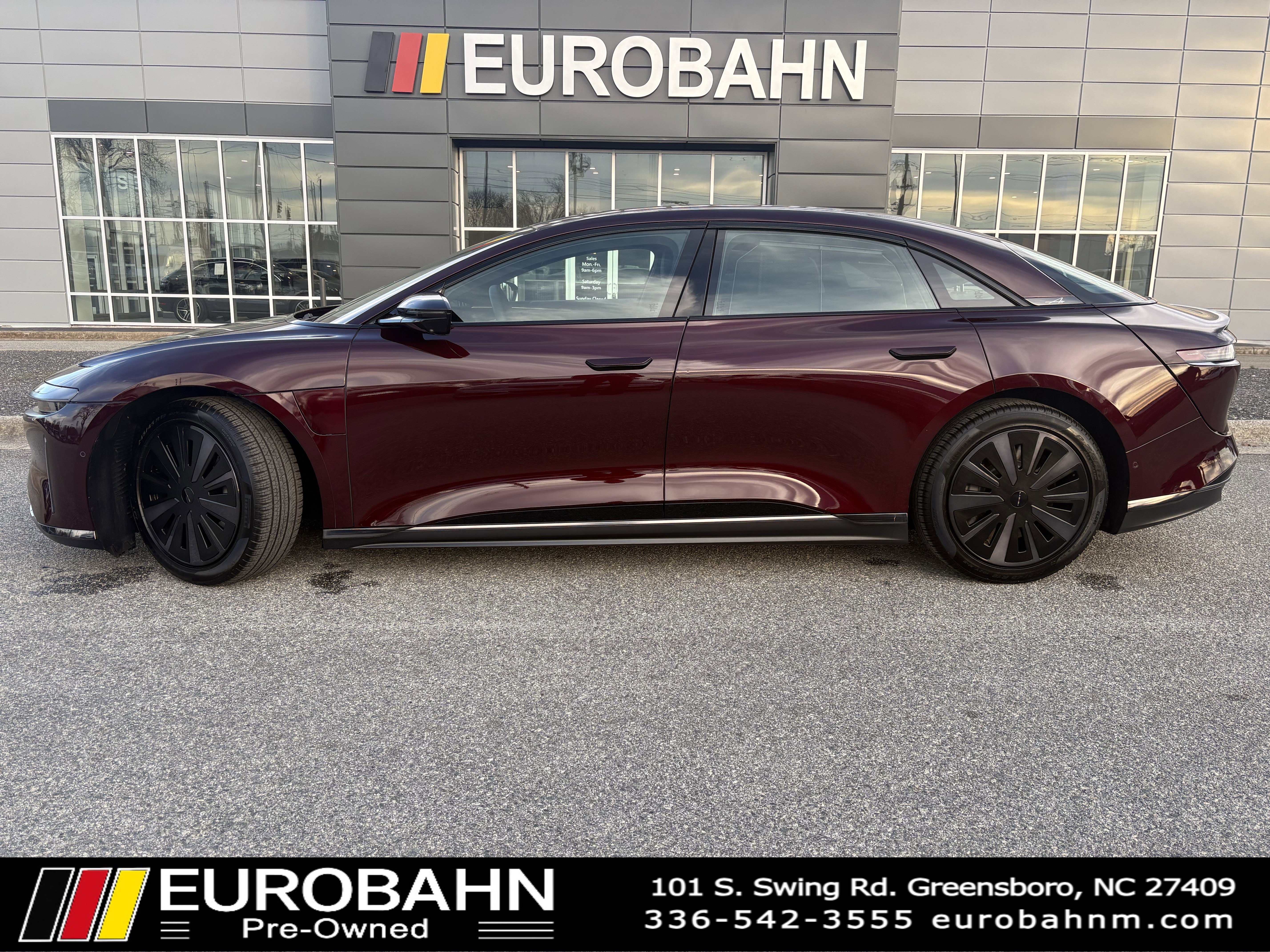 Used 2025 Lucid Air Touring image 2