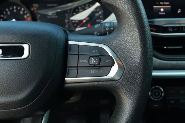 Used 2023 Jeep Compass Sport AWD/4WD image 14