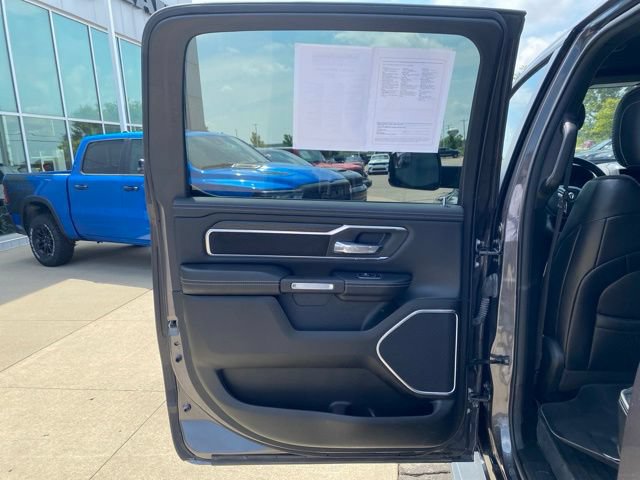 Used 2023 RAM 1500 Laramie AWD/4WD image 23