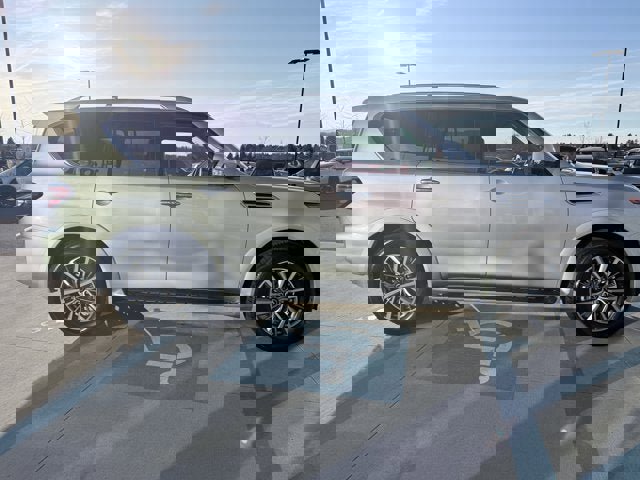 Certified 2024 Nissan Armada SL image 5