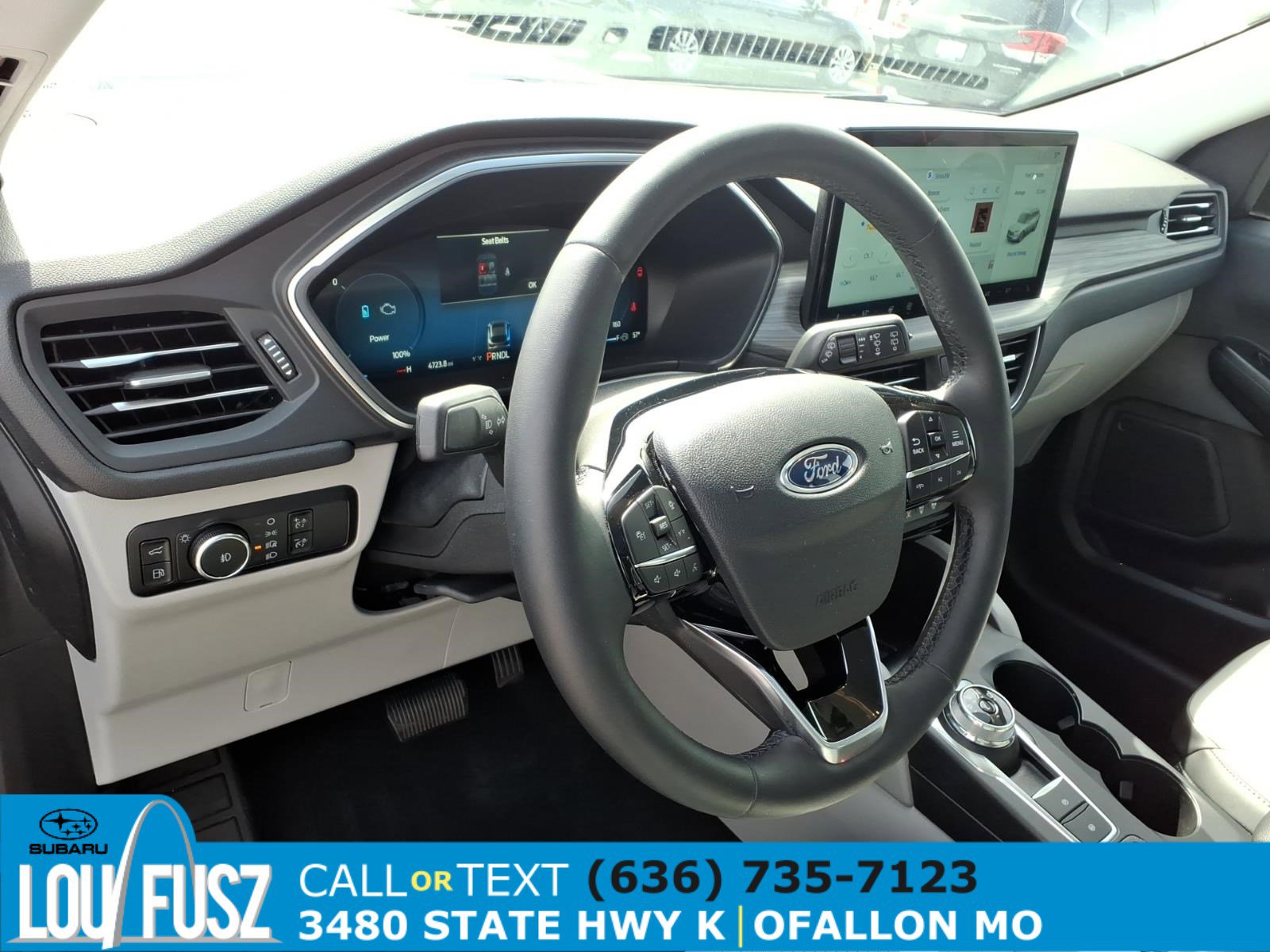 Used 2025 Ford Escape Platinum w/ Class II Trailer Tow Package image 8