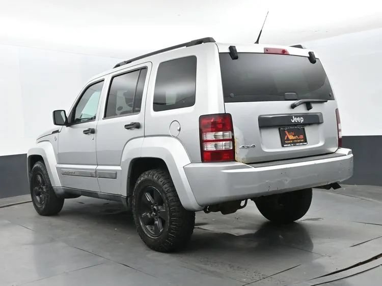 Used 2011 Jeep Liberty Sport w/ Popular Equipment Group AWD/4WD image 9