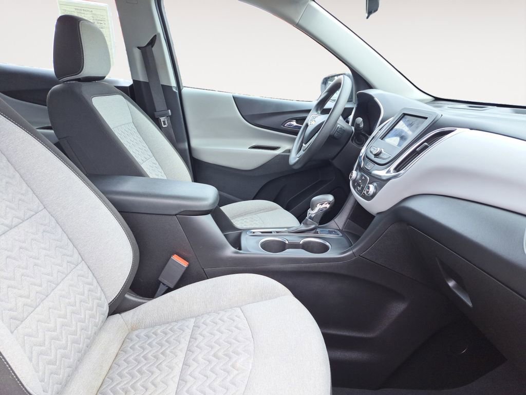 Used 2022 Chevrolet Equinox LS image 15