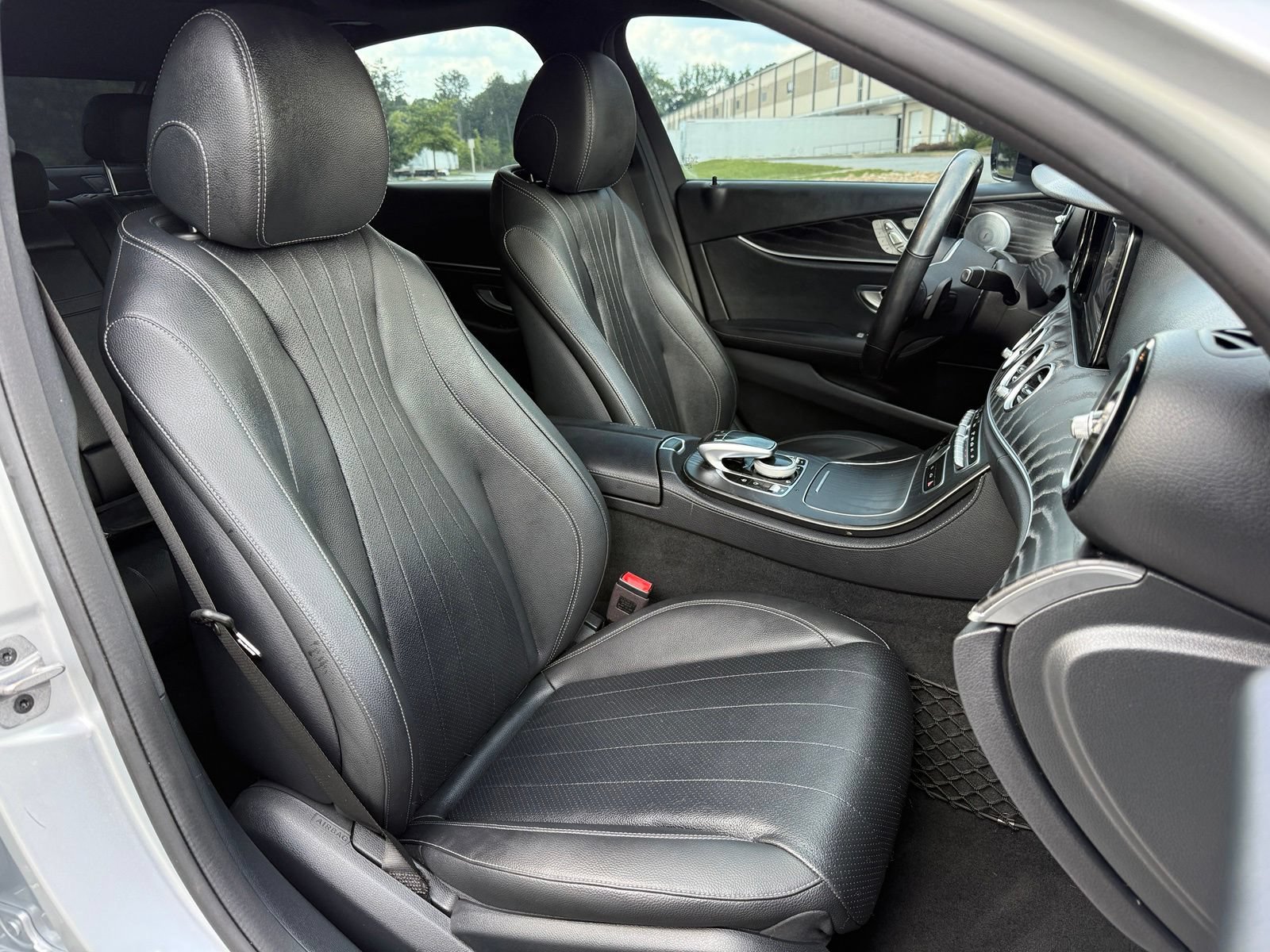Used 2019 Mercedes-Benz E 300 4MATIC image 39