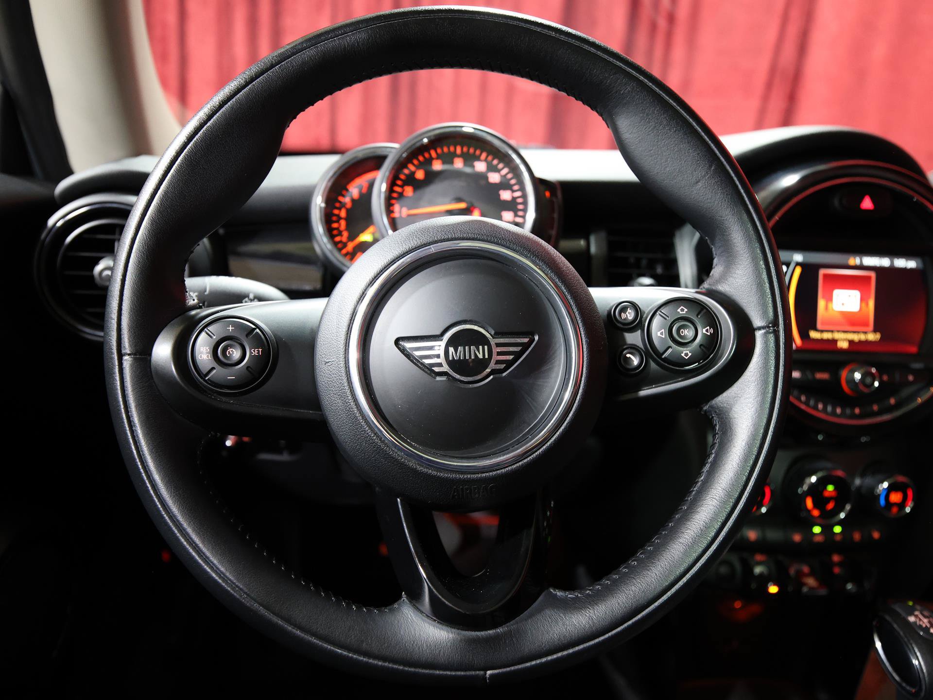 Used 2019 MINI Cooper 2-Door Hardtop FWD image 16