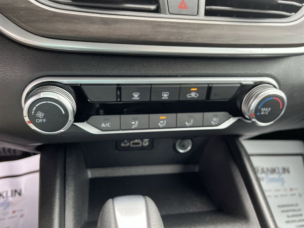 Used 2025 Nissan Altima 2.5 SV FWD image 18