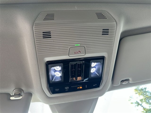 New 2025 Volkswagen Atlas Peak Edition SE image 19