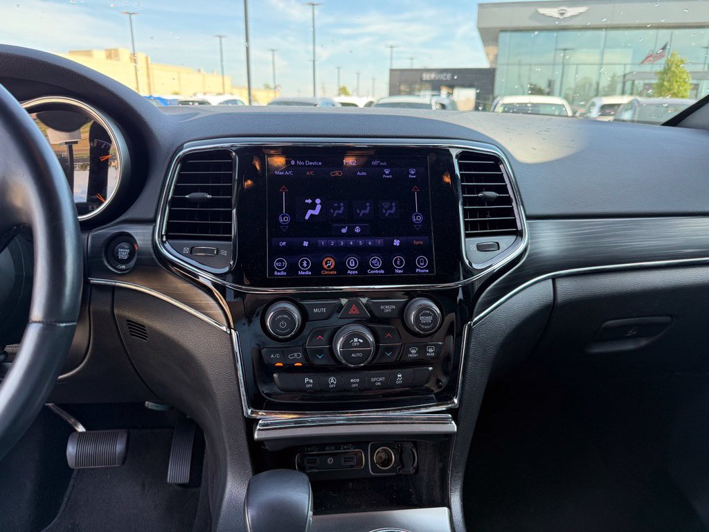 Used 2019 Jeep Grand Cherokee Limited AWD/4WD image 13