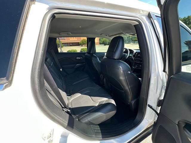 Used 2019 Jeep Cherokee Limited w/ Luxury Group FWD image 17