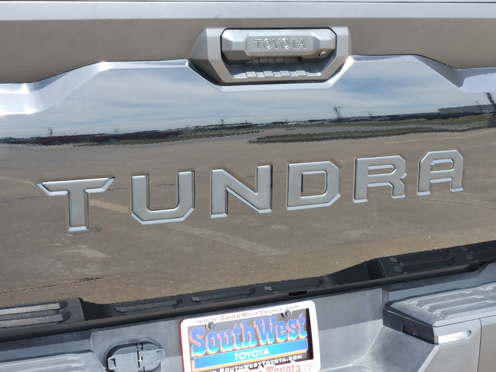 Used 2024 Toyota Tundra SR5 w/ SR5 Premium Package image 12