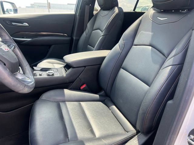 Used 2023 Cadillac XT4 Sport w/ Cold Weather Package AWD/4WD image 18