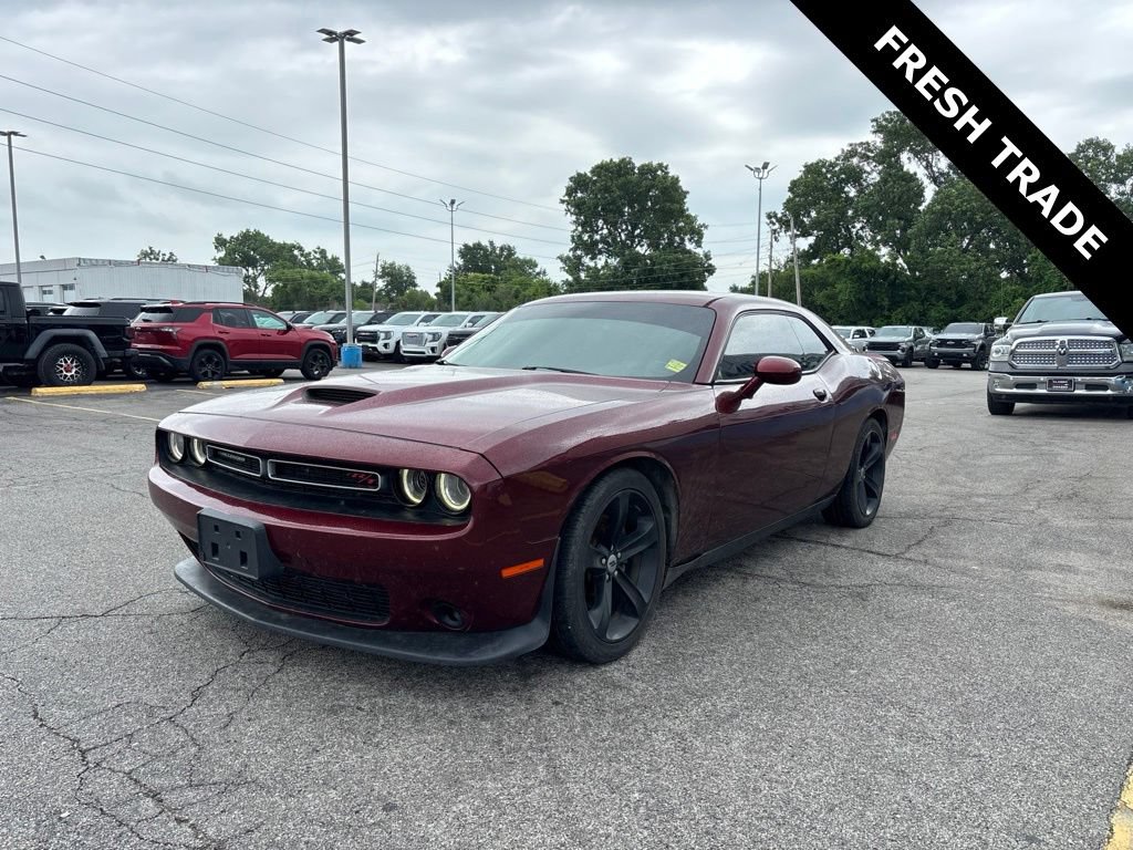 Used 2019 Dodge Challenger R/T w/ Driver Convenience Group RWD image 4